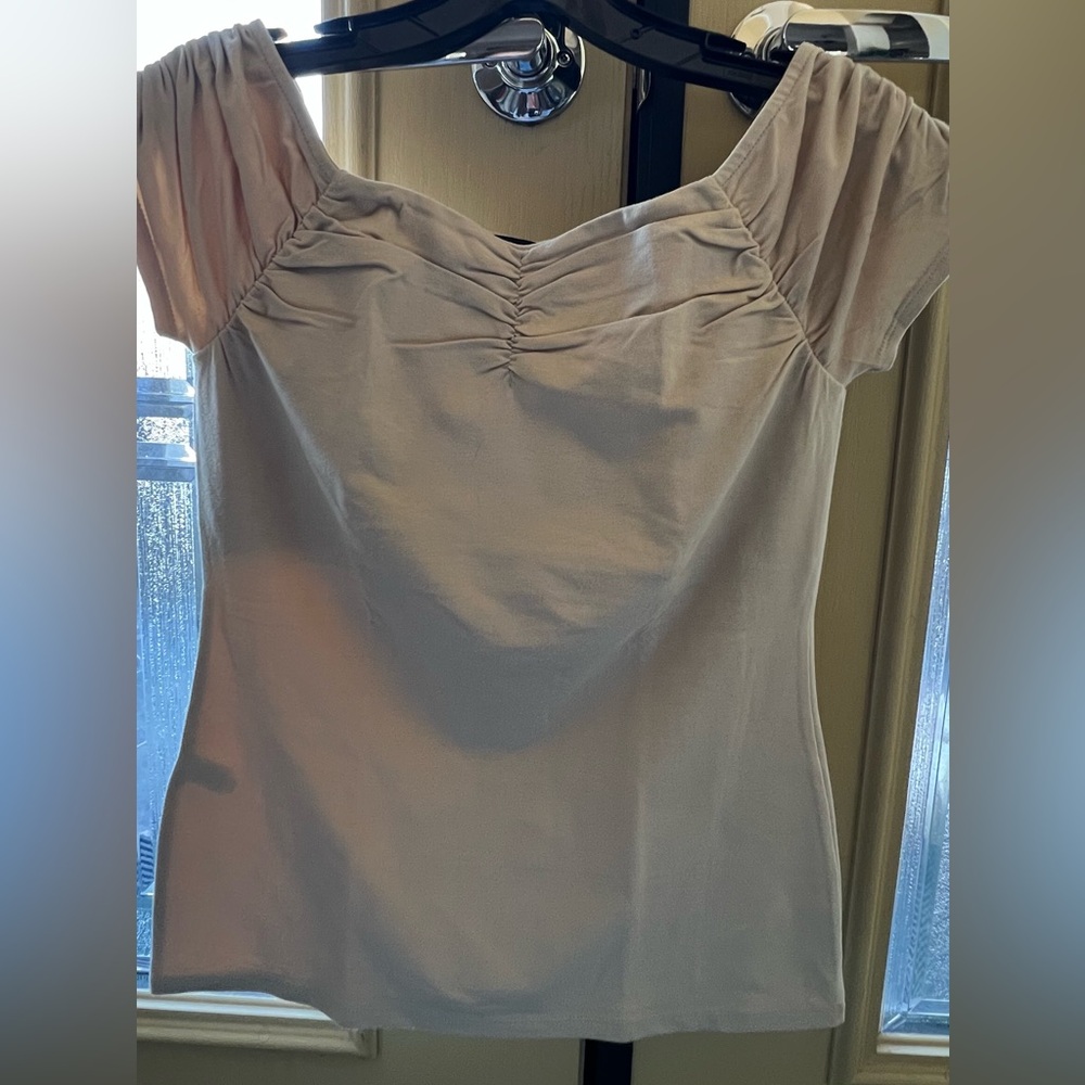 Express Ruched Cream Top - Picture 2 of 6